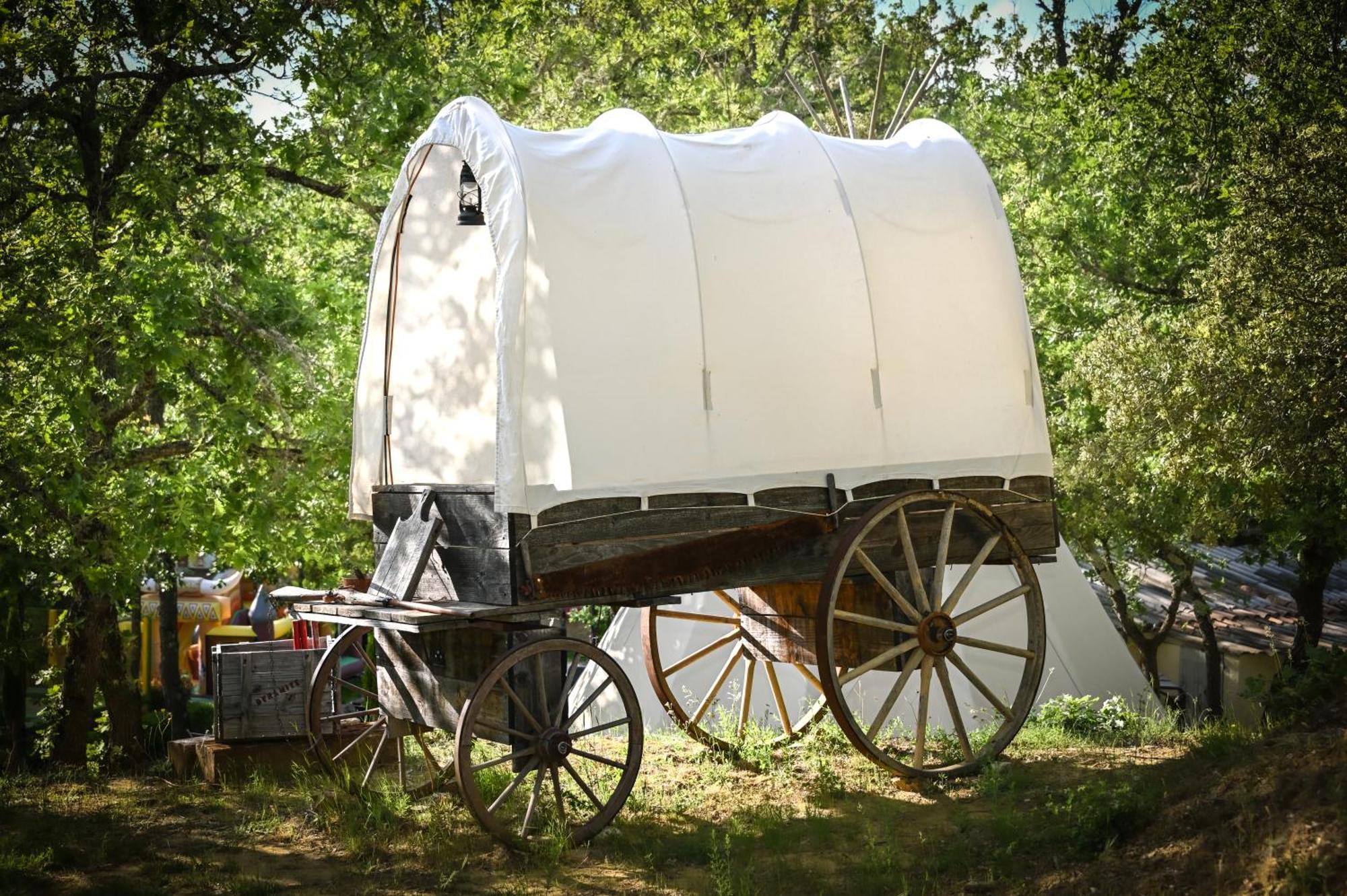 Camping le Colorado Rustrel Esterno foto